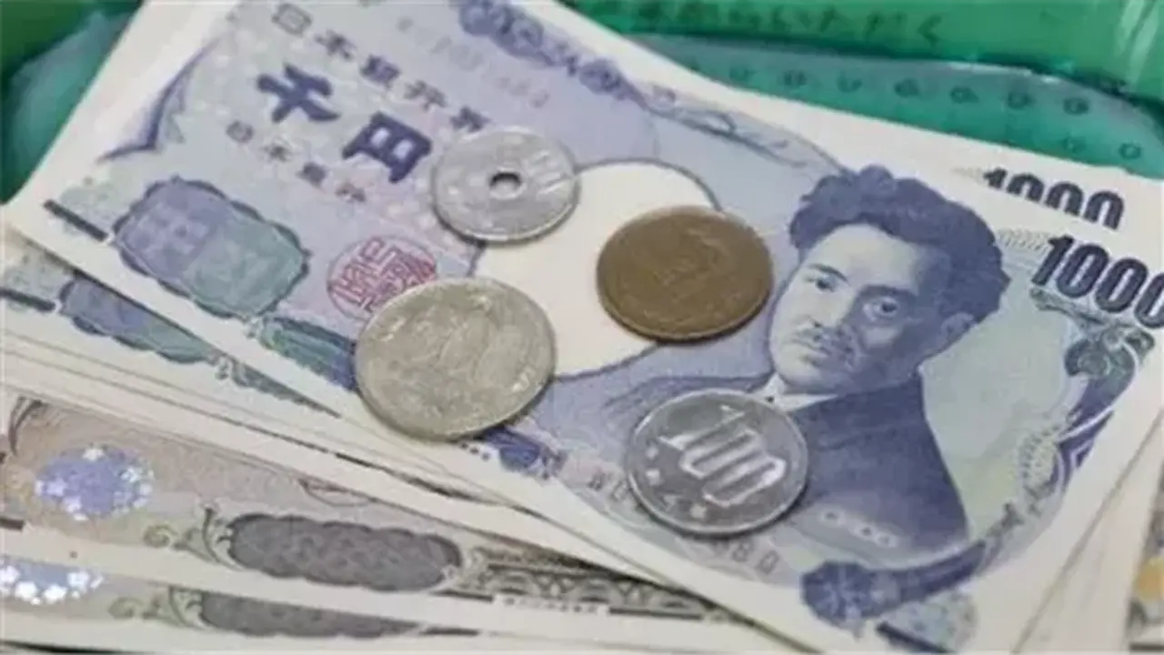 سعر 100 ين ياباني مقابل الجنيه في البنك المركزي اليوم